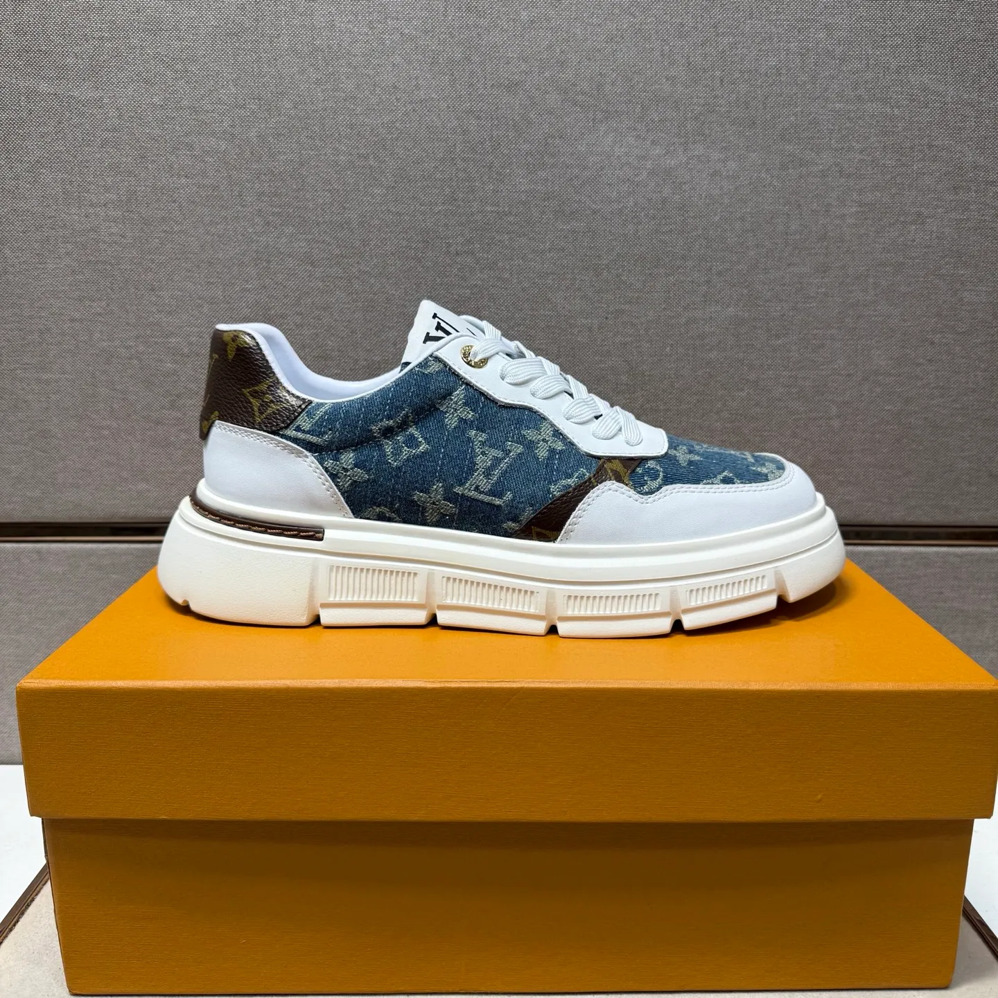 ⬛️Men's shoes 💰p400 [LV～] Men's casual shoes 2025z cabinet sales simultaneously 🔶Size: 38-44#️⃣ 🔷2 colors🔜The upper is made of multi-material splicing➕Genuine leather lining, comfortable and breathable, sole: original comfortable and wear-resistant outsole, ⚠️Real shot📱Photographed🎬The real thing is better📢📢📢